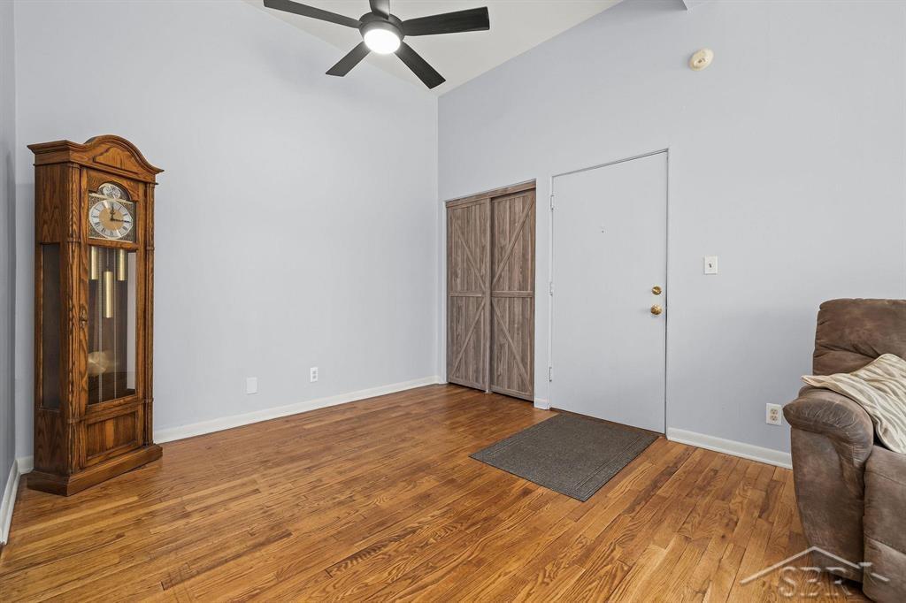 2405 Damman Apt. 201 Drive # 201