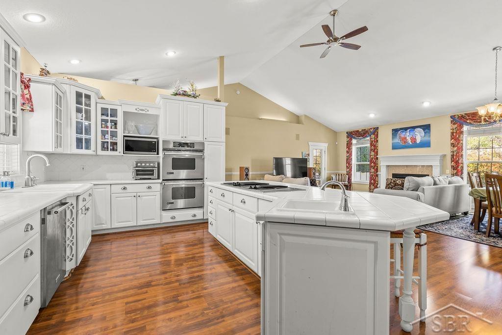 2961 Laurel Park