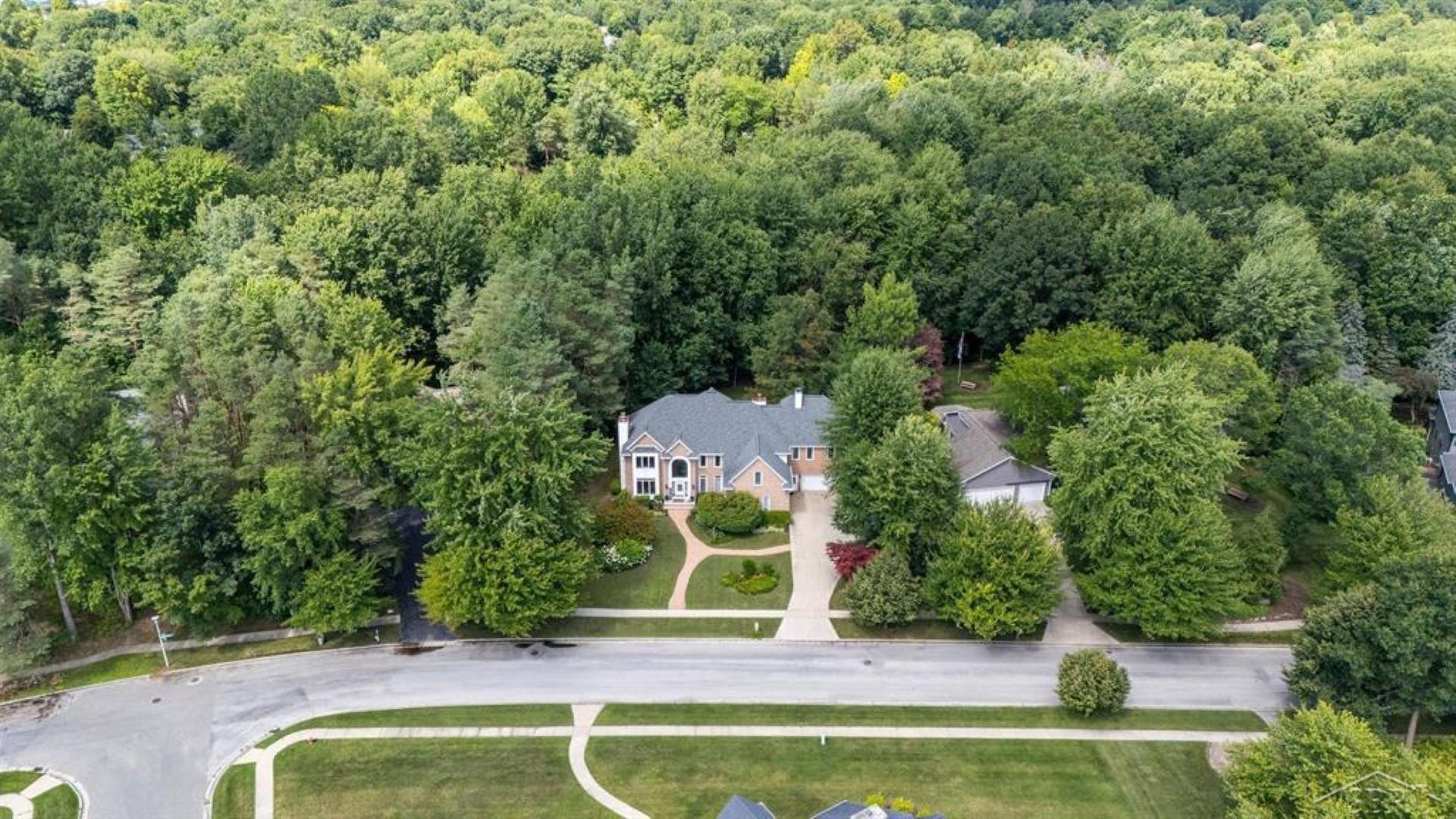5004 Warblers Way