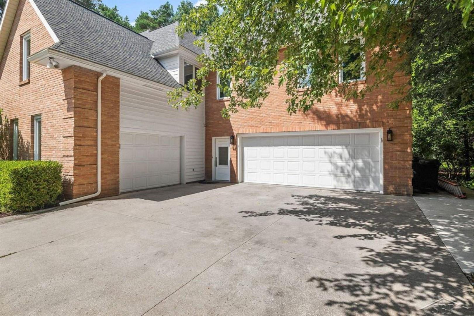 5004 Warblers Way