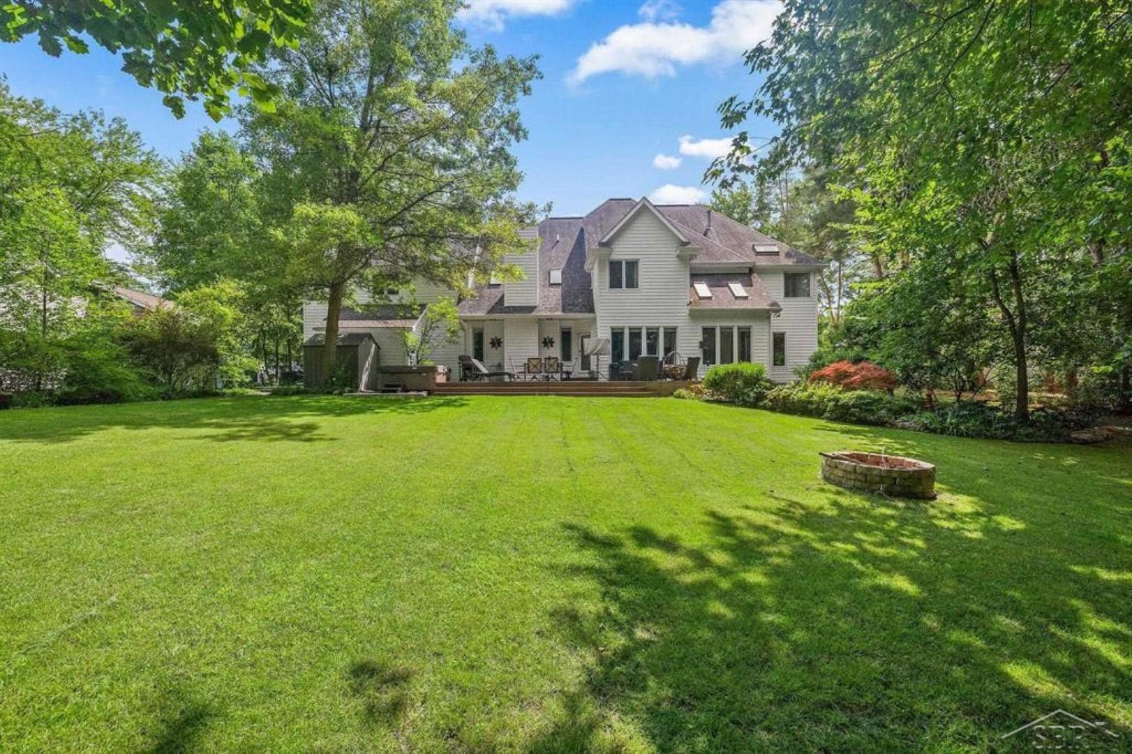 5004 Warblers Way