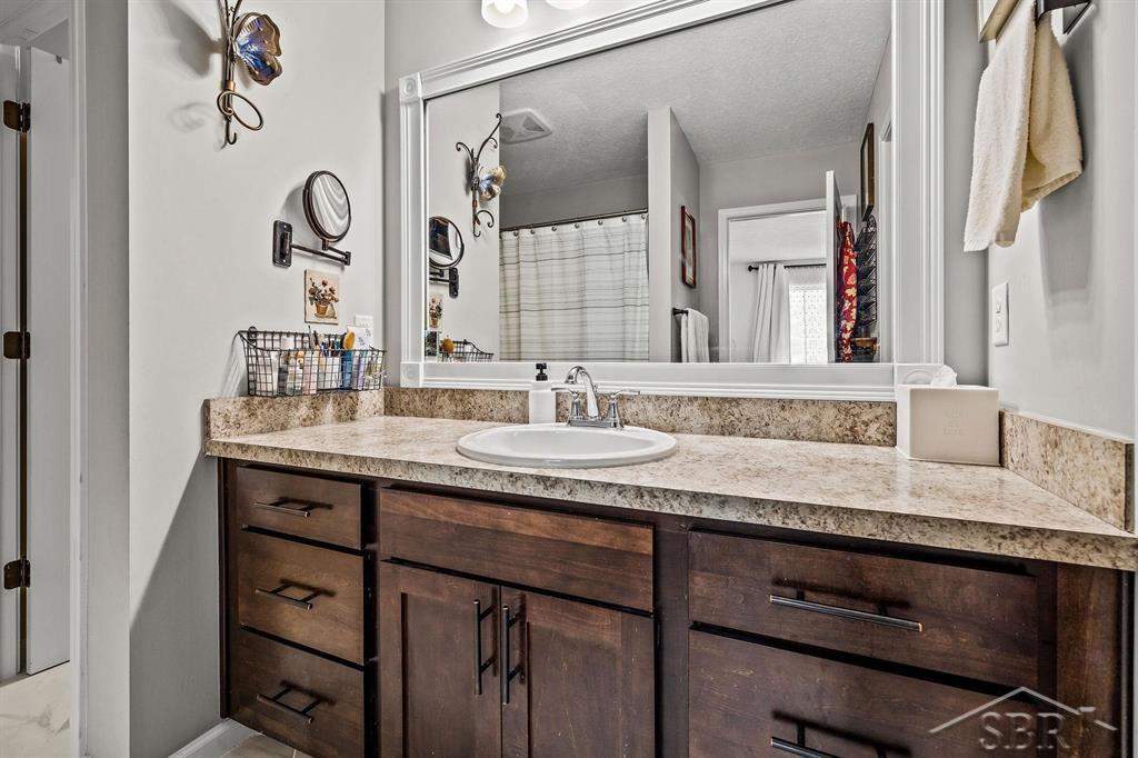 4621 Trotters Pointe Circle