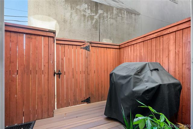 322 Steele Street