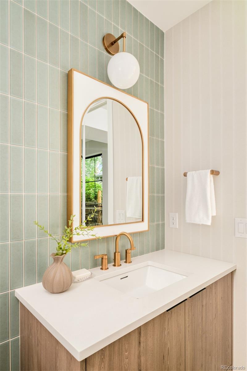 680 S Gaylord Street