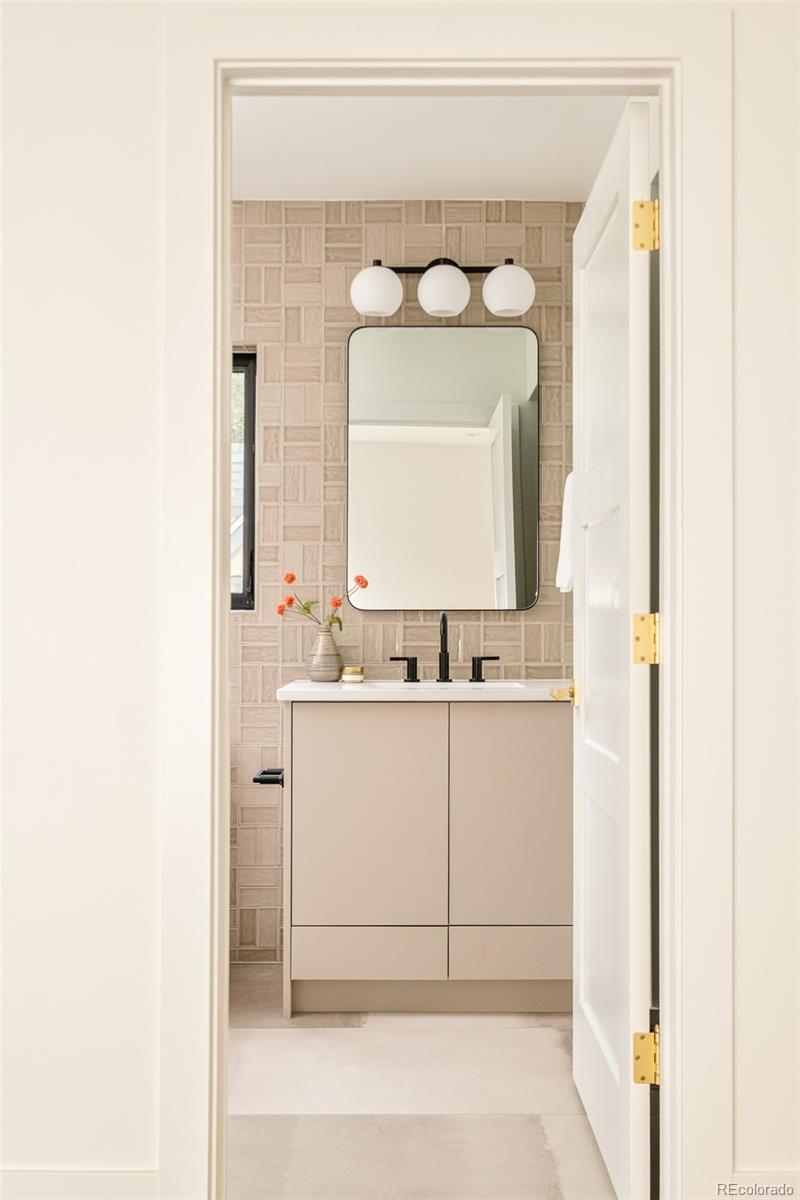 680 S Gaylord Street