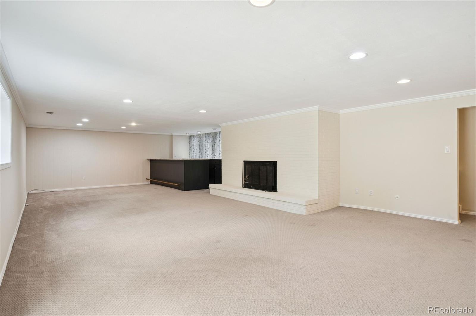 5653 E Southmoor Circle