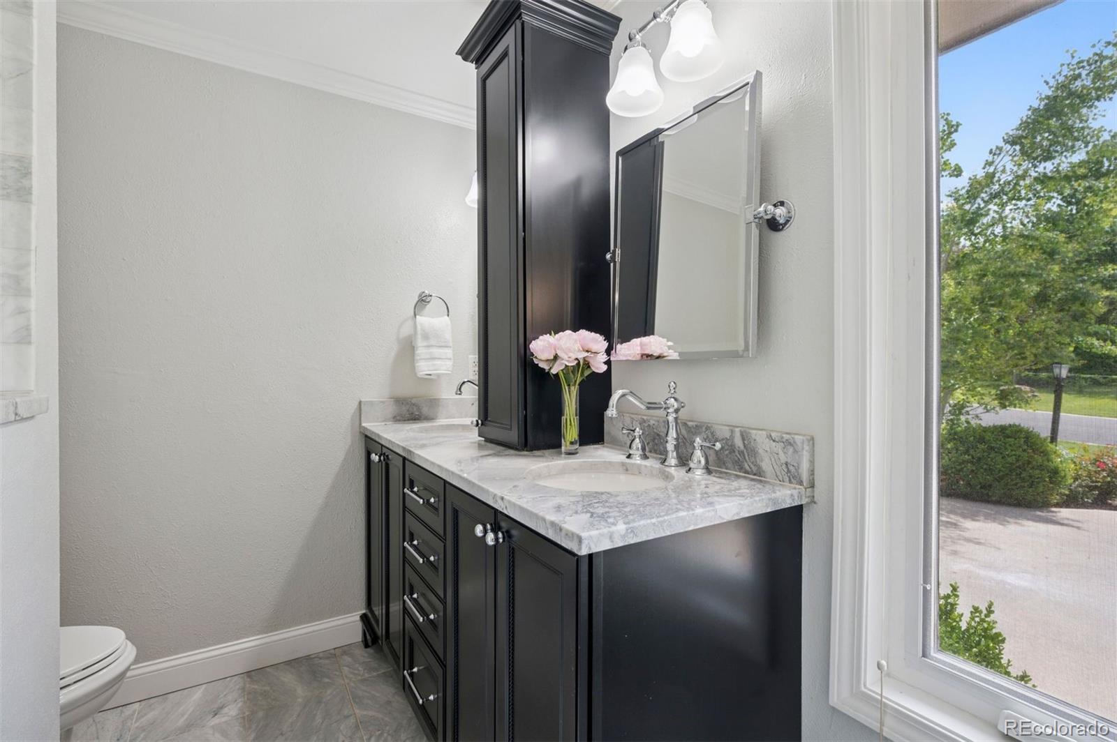 5653 E Southmoor Circle