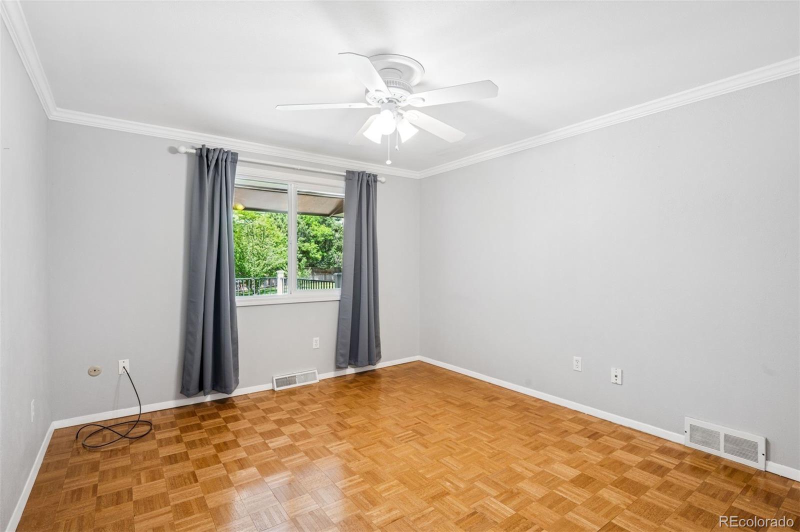 5653 E Southmoor Circle