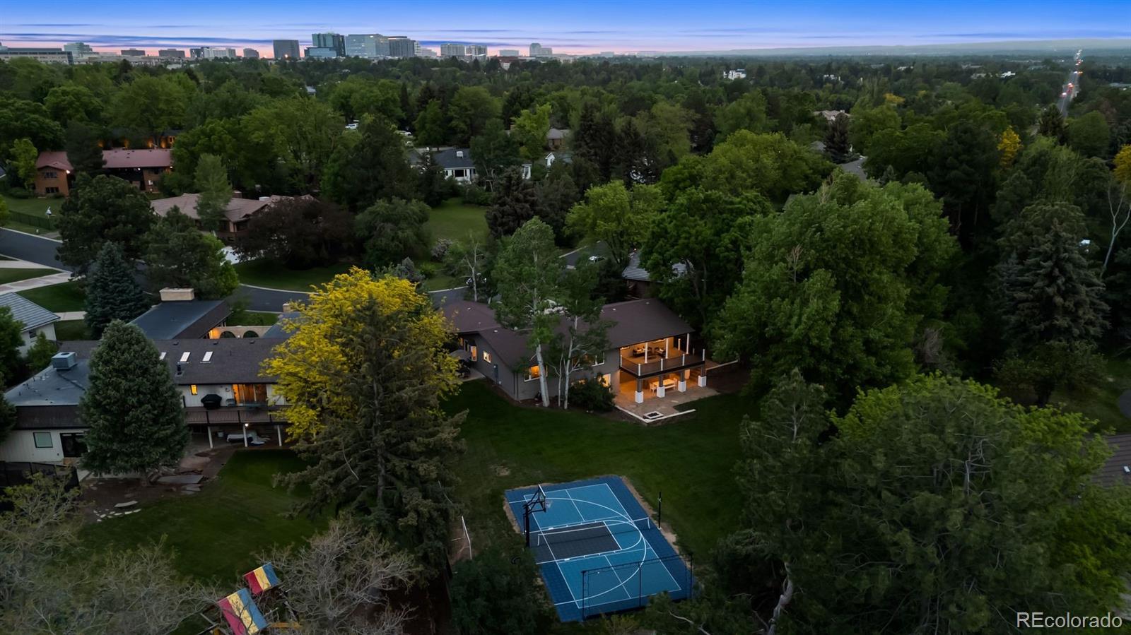 5653 E Southmoor Circle