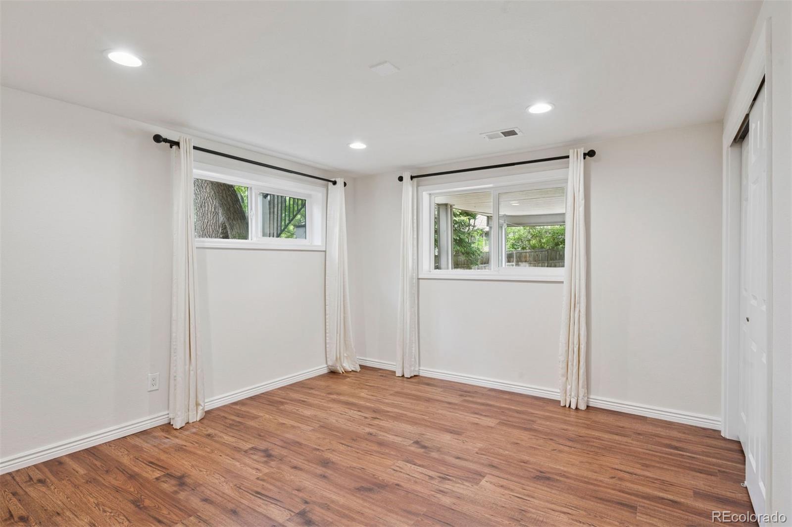 5653 E Southmoor Circle