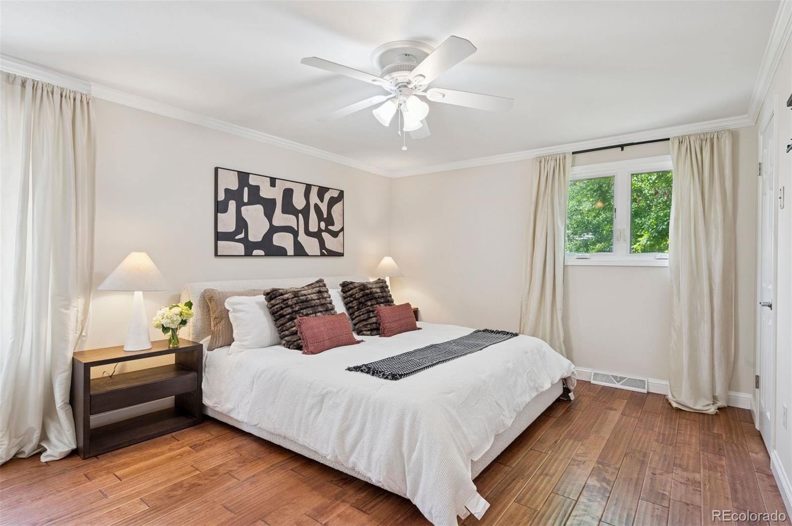 5653 E Southmoor Circle