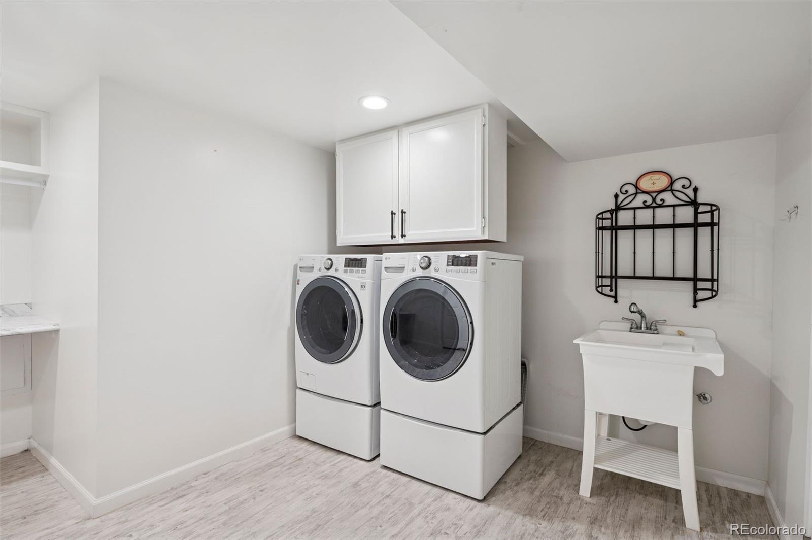 5653 E Southmoor Circle