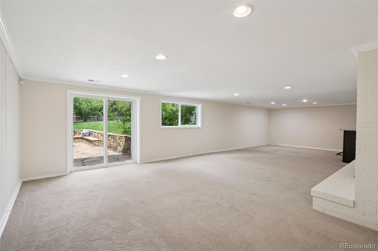 5653 E Southmoor Circle