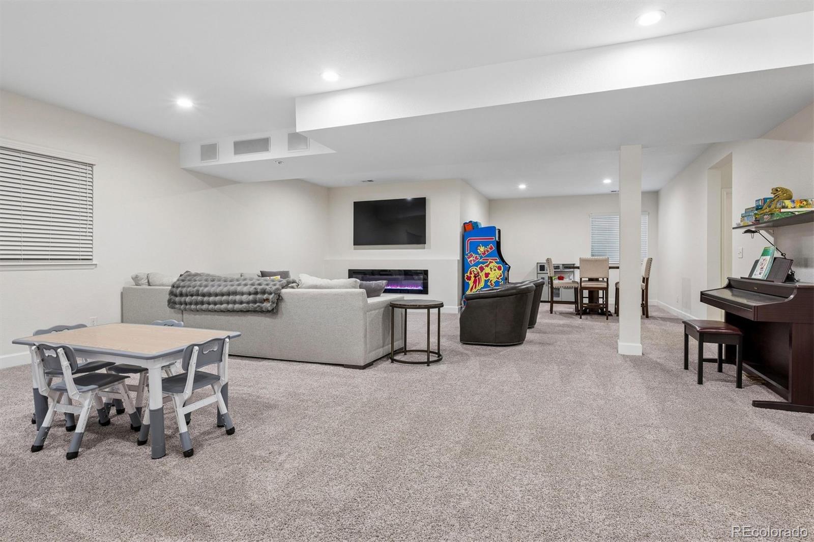 7438 S Pennsylvania Street