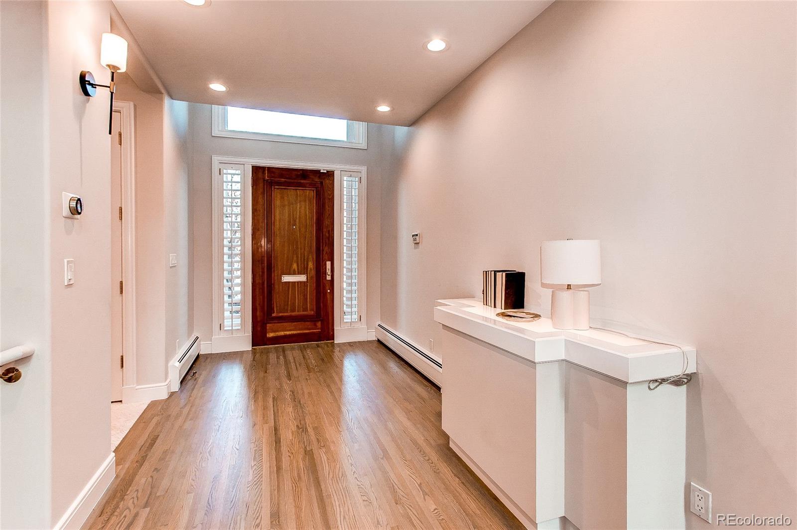 400 S Steele Street Unit: 16