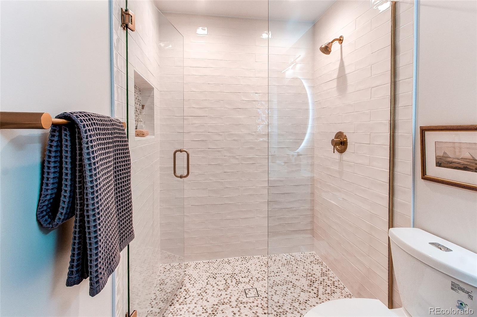 400 S Steele Street Unit: 16