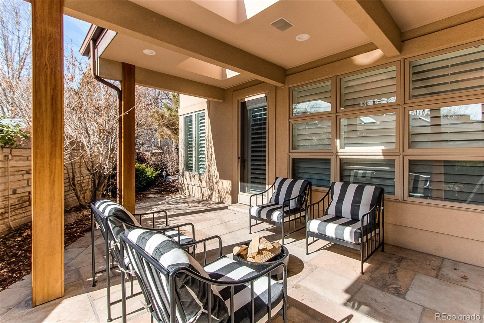 400 S Steele Street Unit: 16