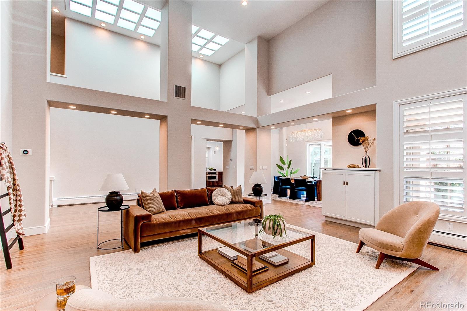 400 S Steele Street Unit: 16