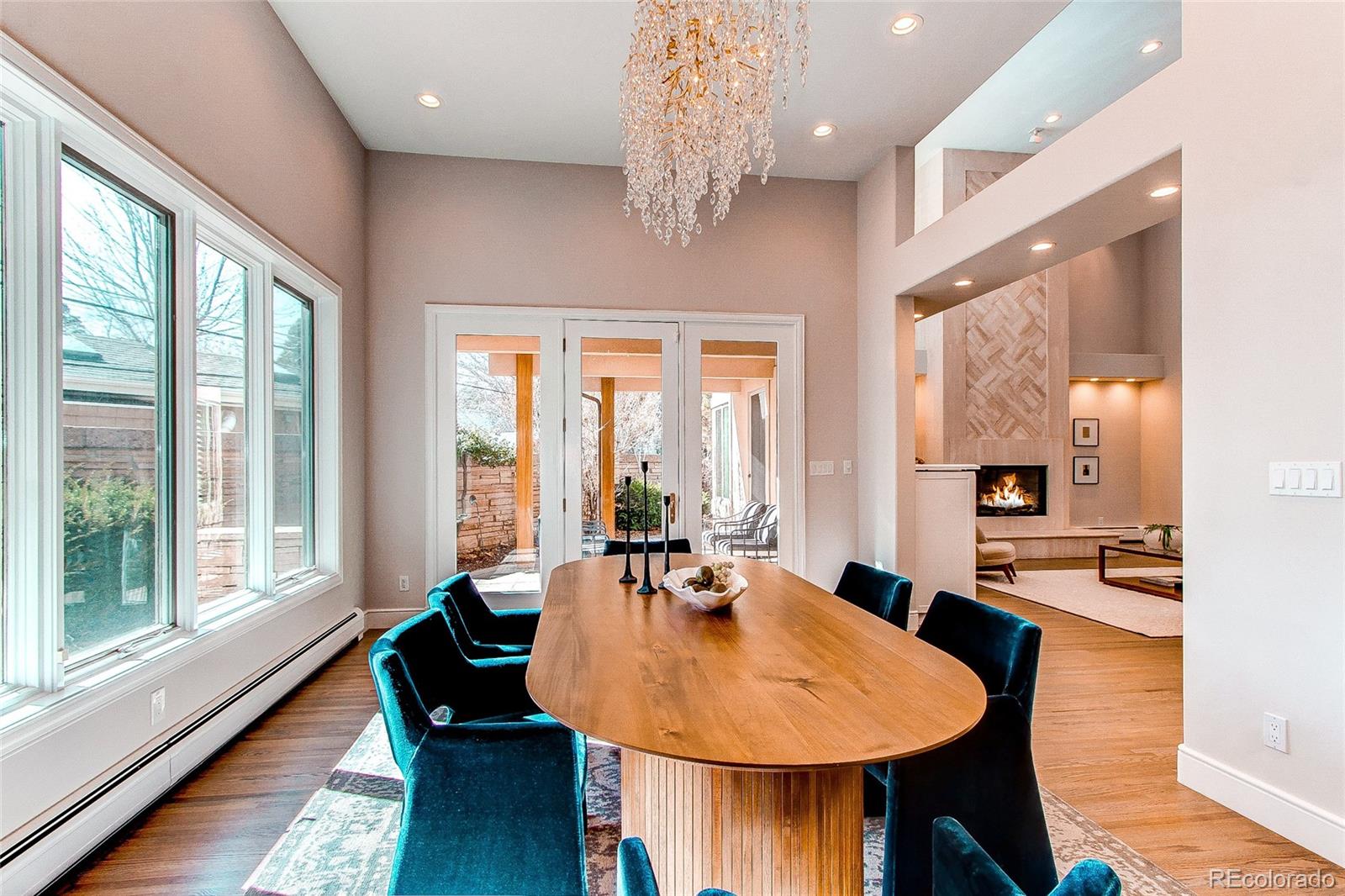 400 S Steele Street Unit: 16