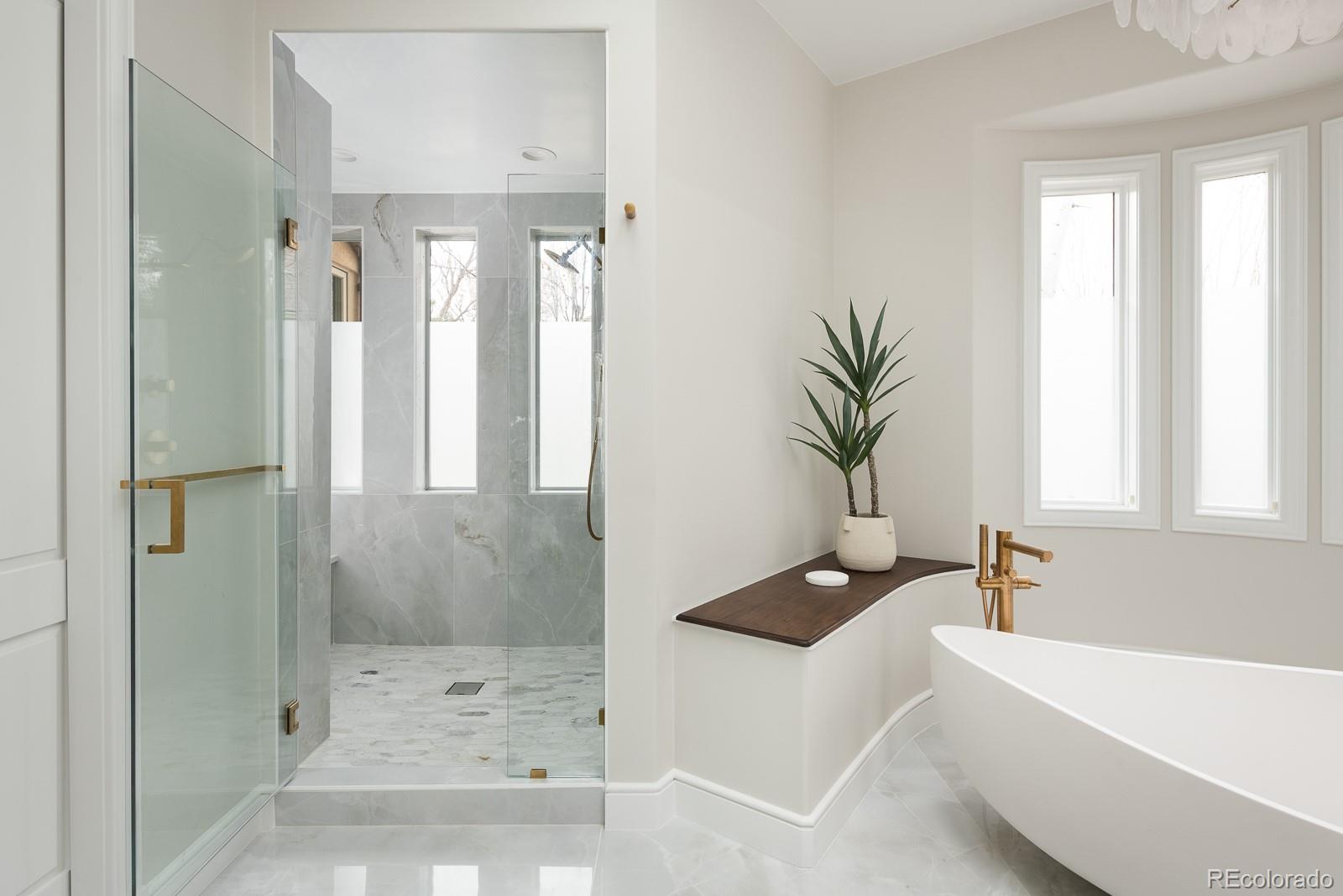 400 S Steele Street Unit: 16