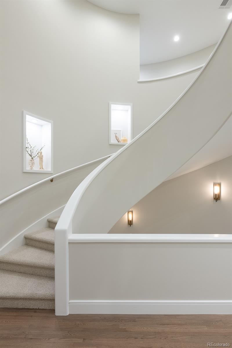 400 S Steele Street Unit: 16