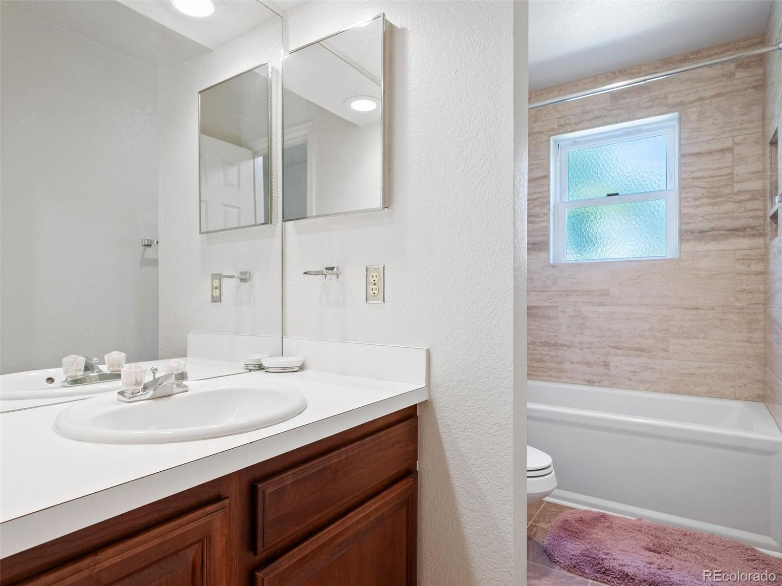 9831 E Pinewood Avenue