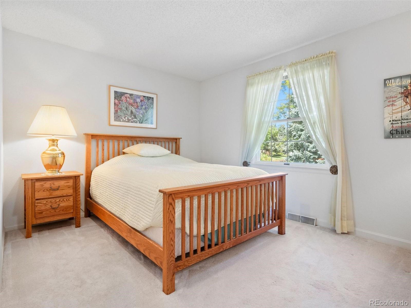 9831 E Pinewood Avenue