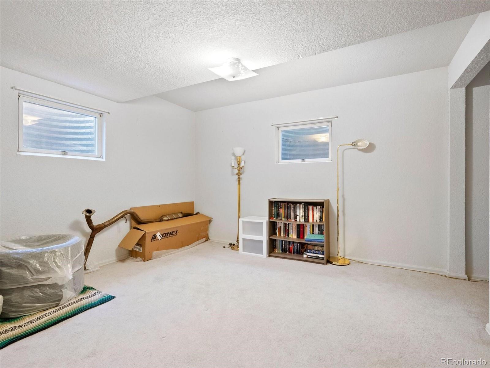 9831 E Pinewood Avenue