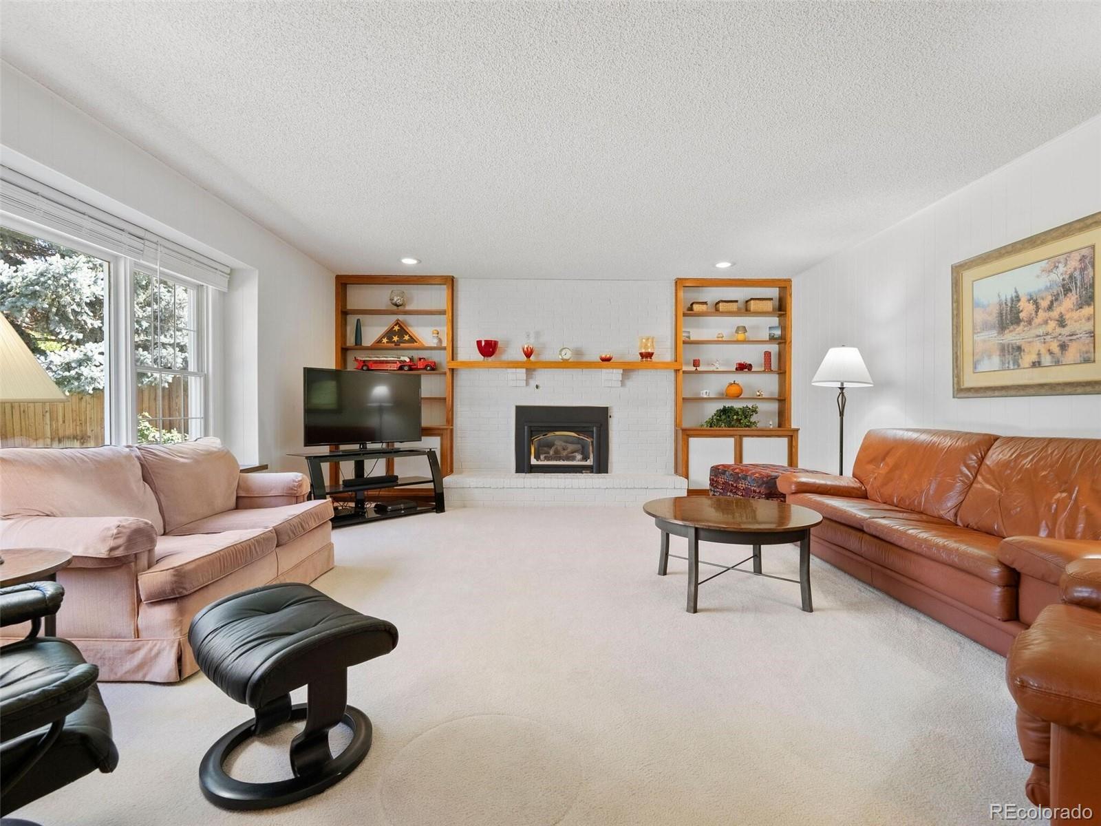 9831 E Pinewood Avenue