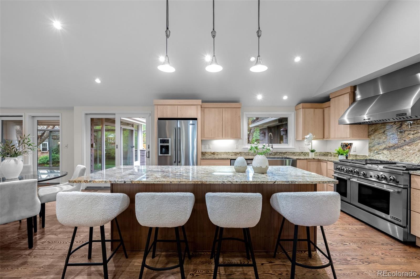 4951 Sanford Circle W