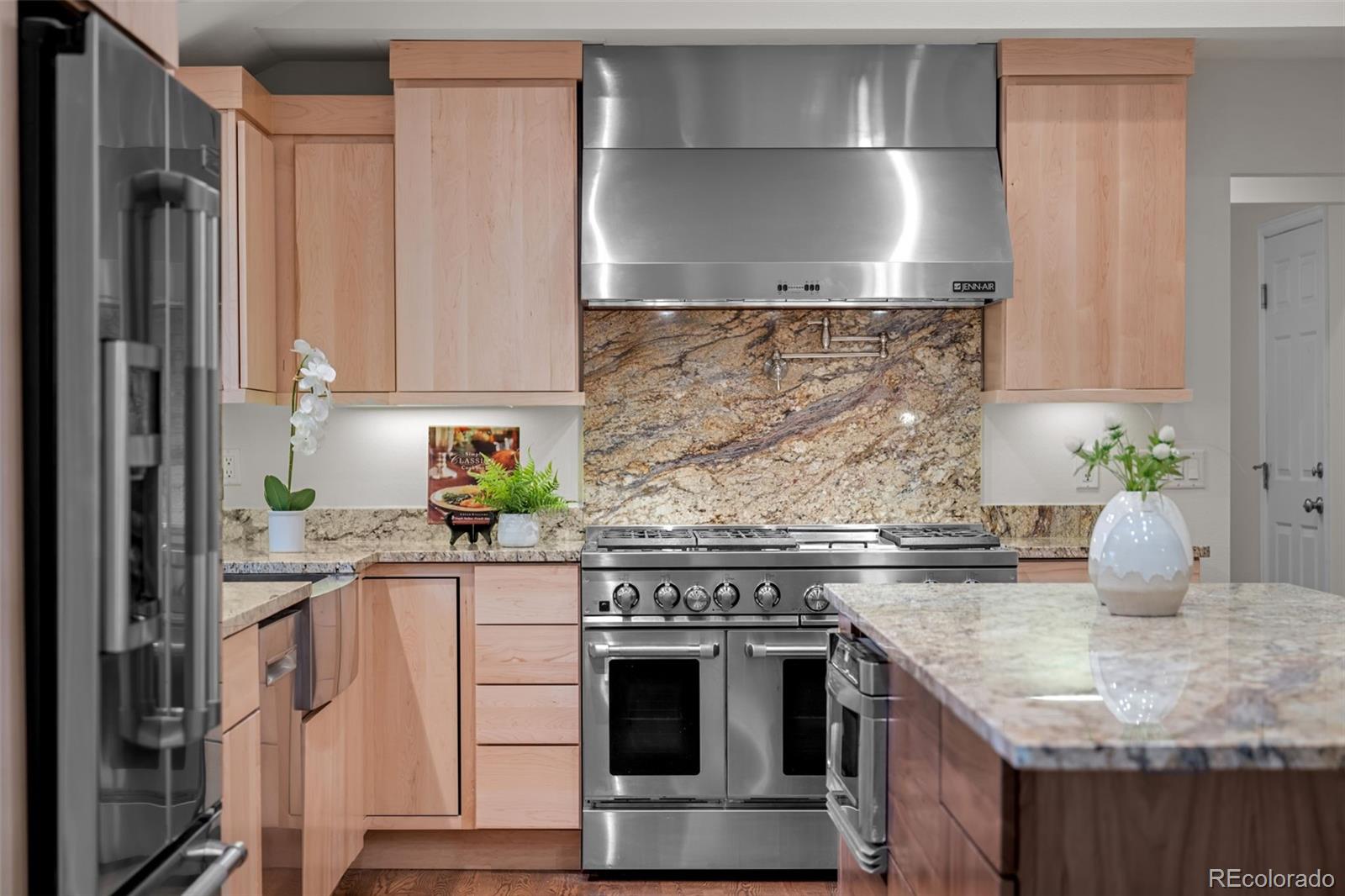 4951 Sanford Circle W