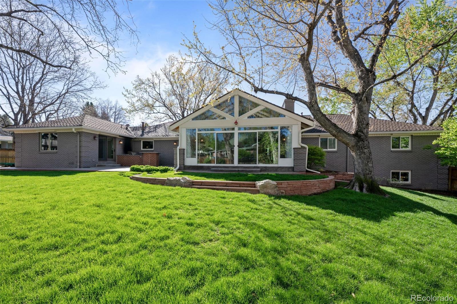 4951 Sanford Circle W