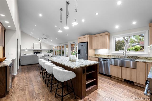 4951 Sanford Circle W