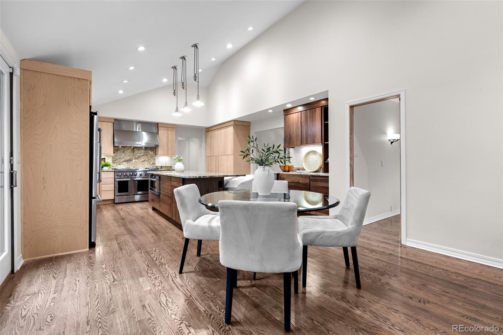 4951 Sanford Circle W