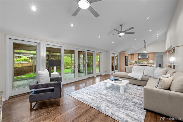 4951 Sanford Circle W