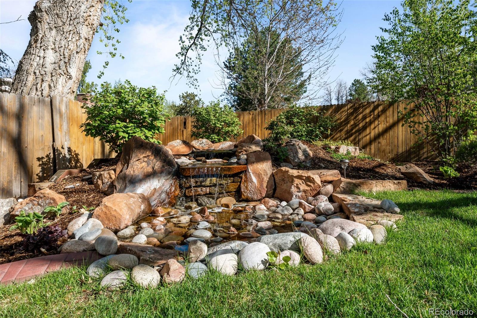 4951 Sanford Circle W