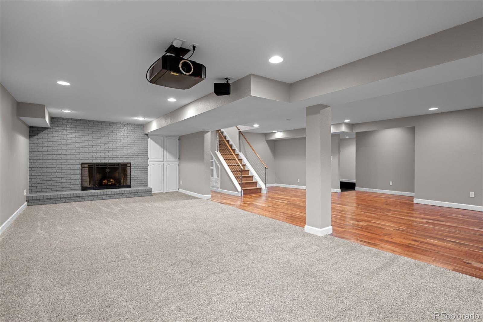 4951 Sanford Circle W