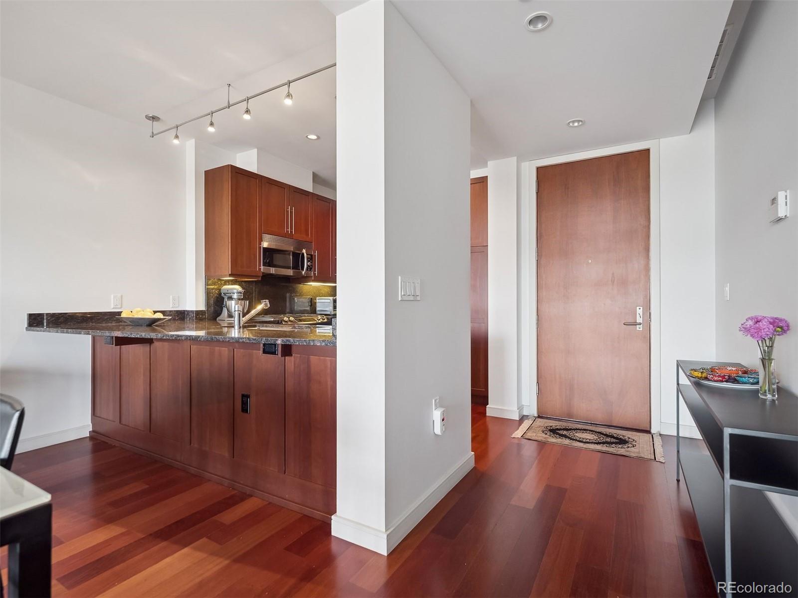 333 S Monroe Street Unit: 313