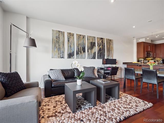 333 S Monroe Street Unit: 313