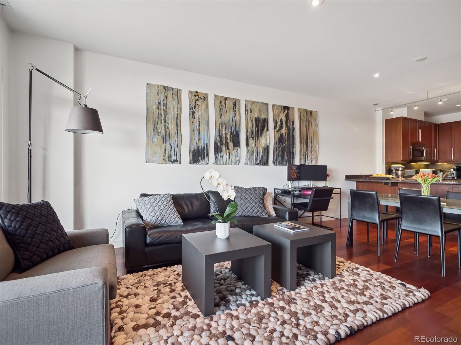 333 S Monroe Street Unit: 313