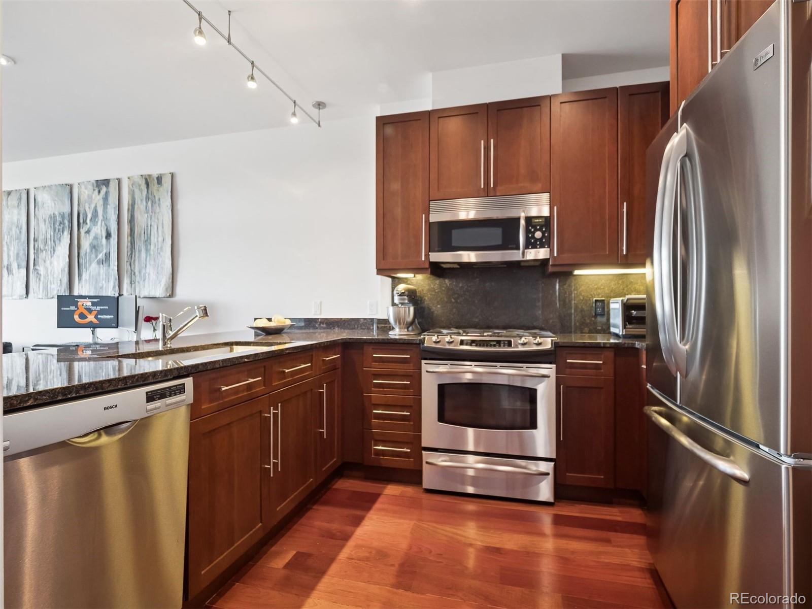 333 S Monroe Street Unit: 313