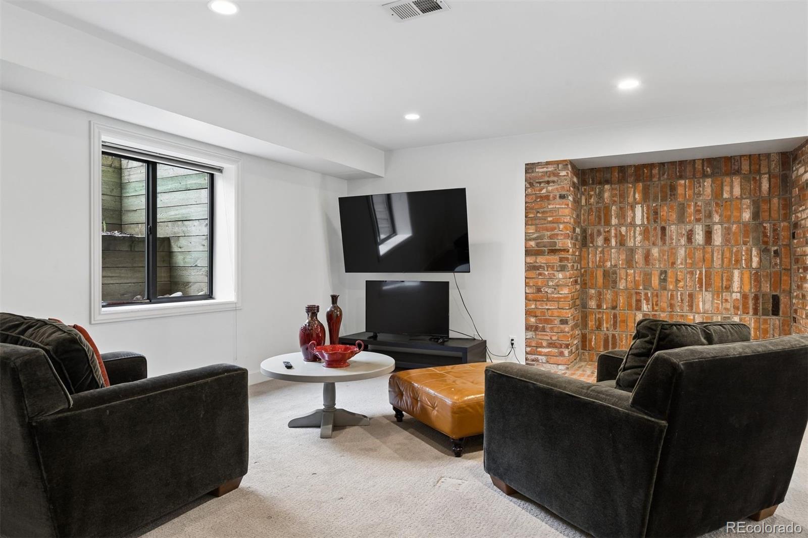15 Mockingbird Lane