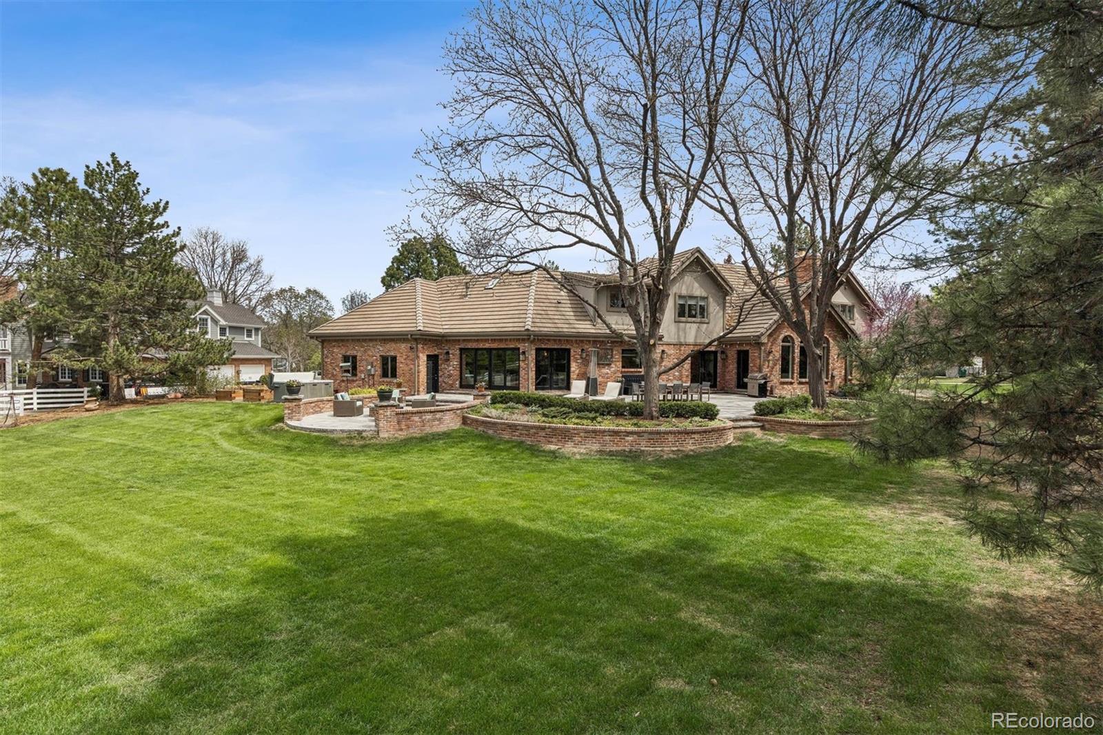 15 Mockingbird Lane