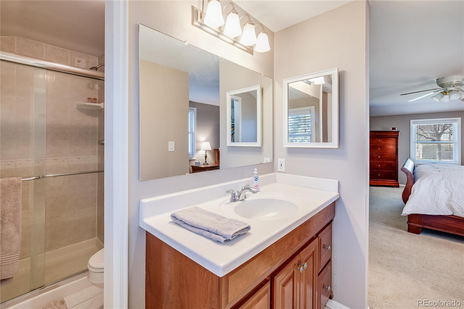 6708 S Niagara Court