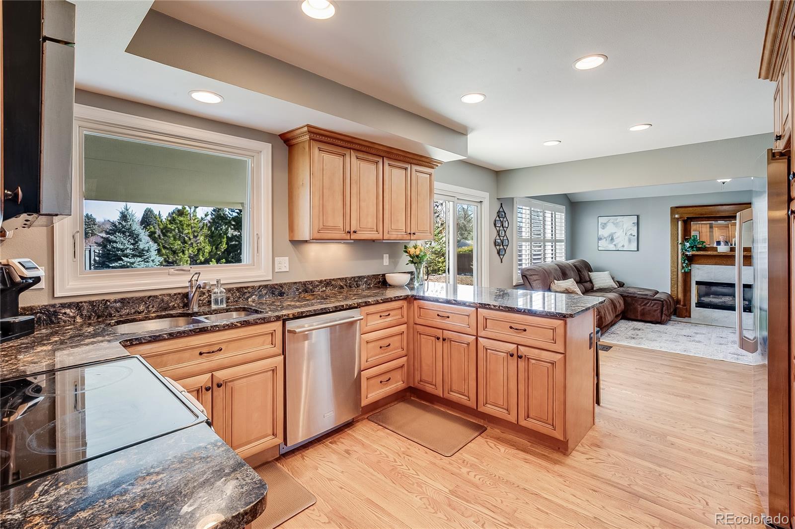 6708 S Niagara Court