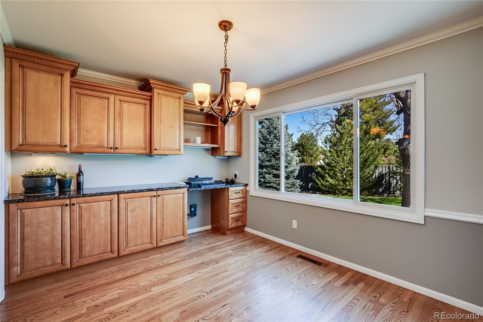 6708 S Niagara Court