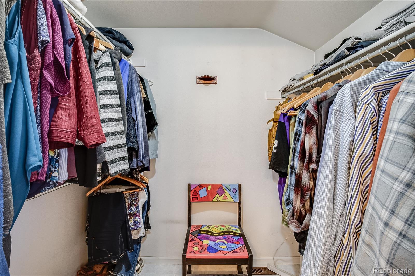 6708 S Niagara Court