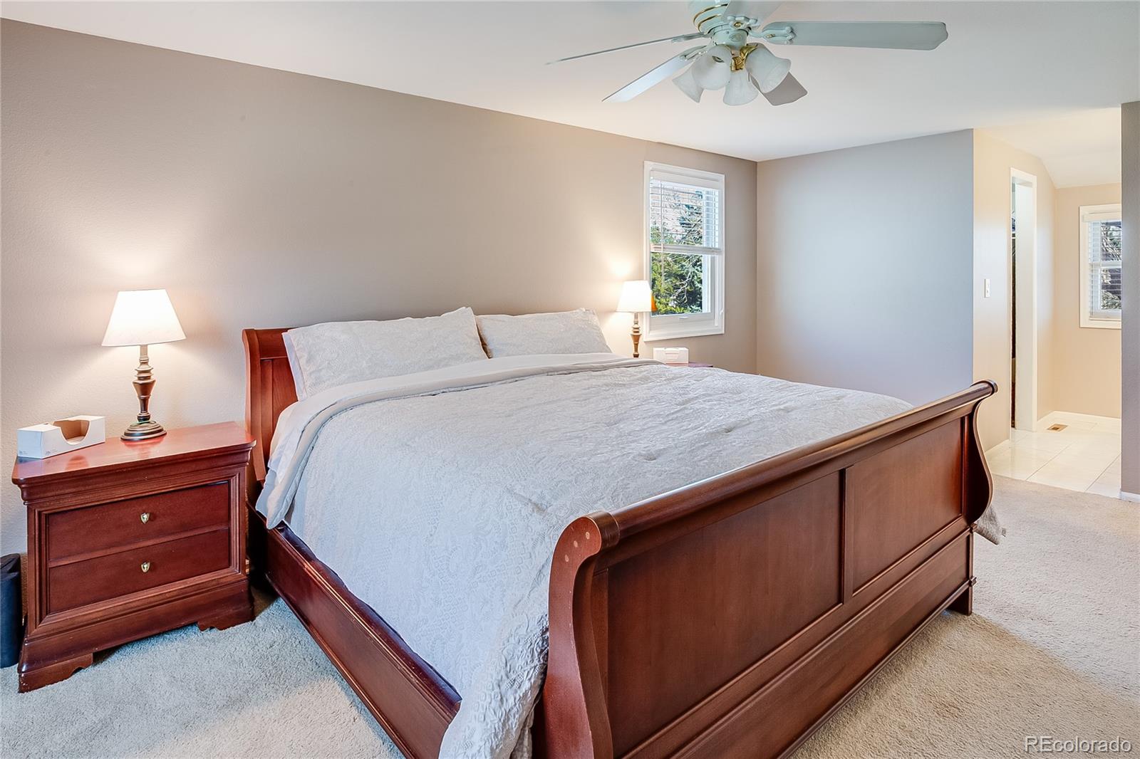 6708 S Niagara Court