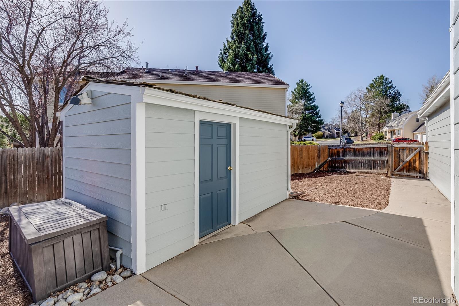 6708 S Niagara Court