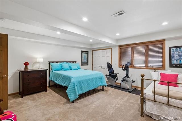 2777 S Elmira Street Unit: 17